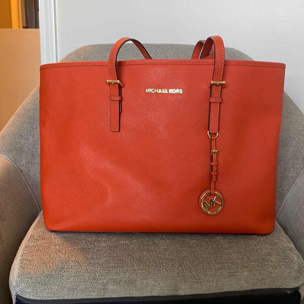 Michael Kors Jet Set Tote